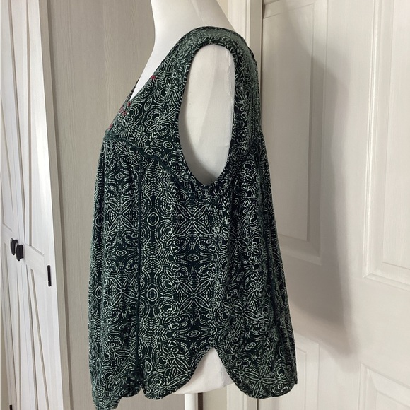 Velvet brand Green Sleeveless Patterned Blouse Sz M - Picture 8 of 11